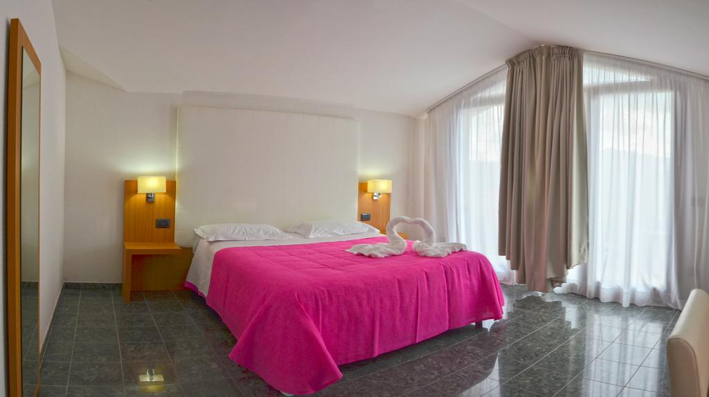 Vea Resort Hotel Mercato San Severino Room photo